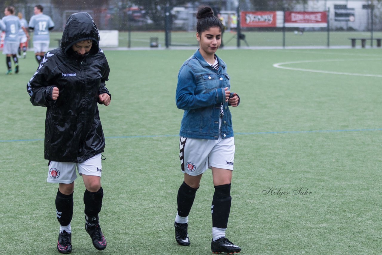 Bild 114 - B-Juniorinnen FC St.Pauli . Braedstrup IF : Ergebnis: 4:1